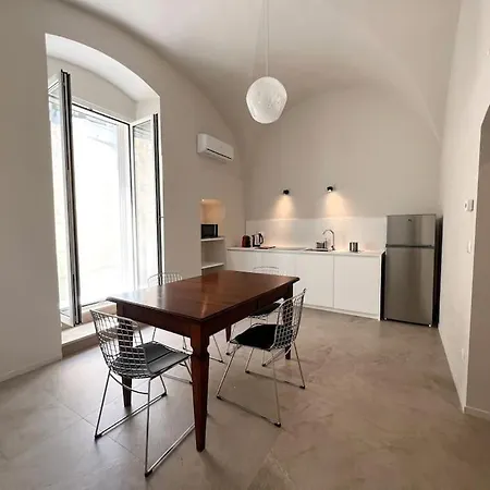 Casa Marmitta - Charming In Downtown Lägenhet